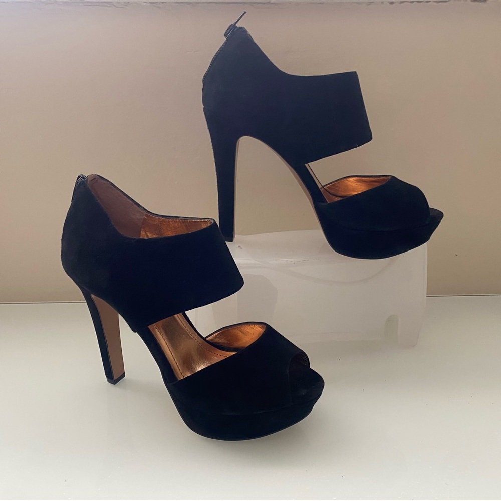 BCBG Suede leather Black Peep-Toe Platform Dress Heels Size 8B - Picture 2 of 12